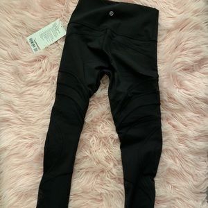 New lululemon pants black